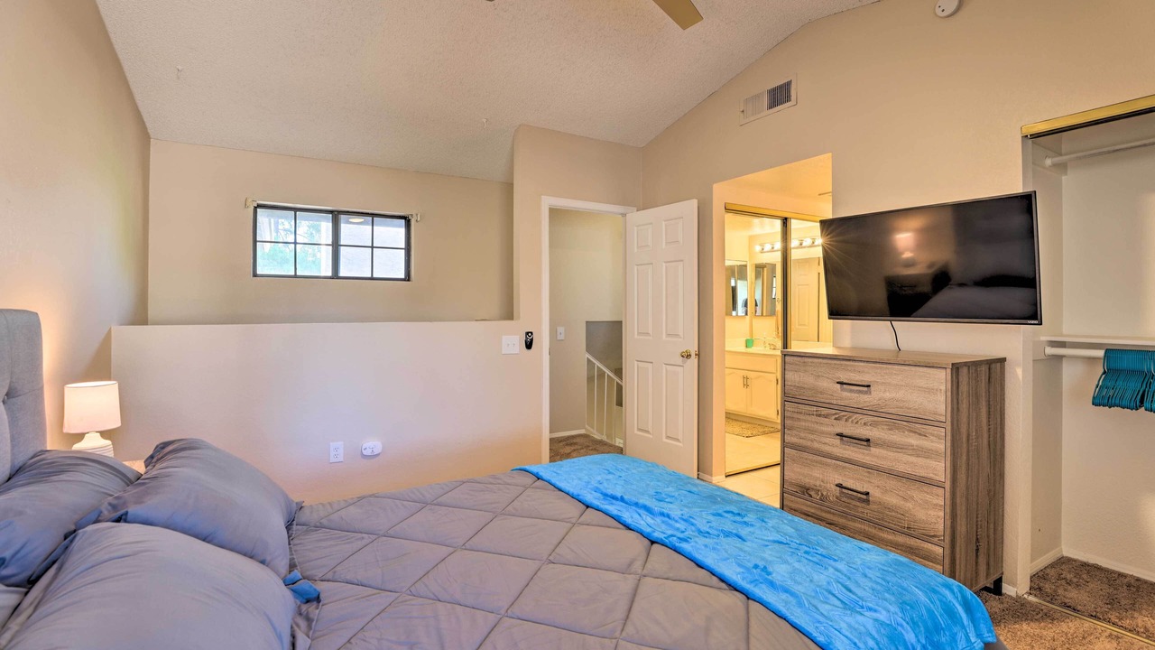Photo of Bedroom in Breckenridge Townhomes
