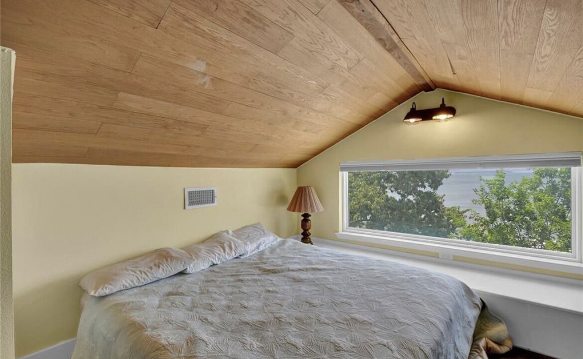 Photo of Bedroom in Coldspring