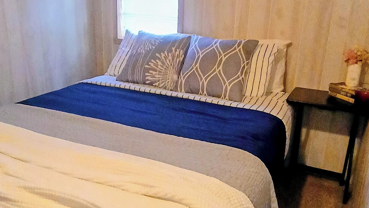 Photo of Bedroom in Glenwood