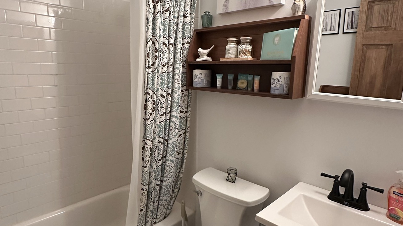 Photo of Bathroom in Narrowsburg