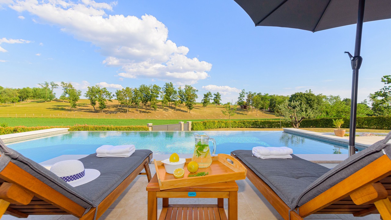 Photo of Outdoor in Skropeti
