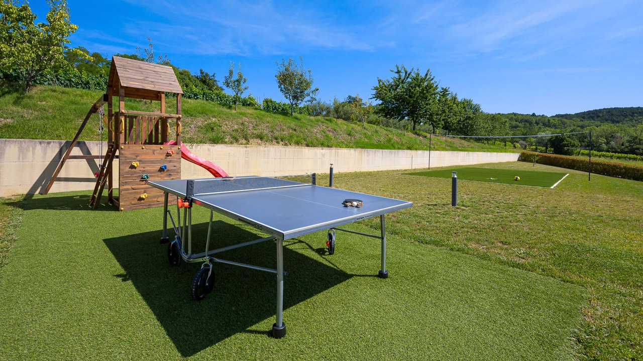 Photo of Outdoor in Skropeti