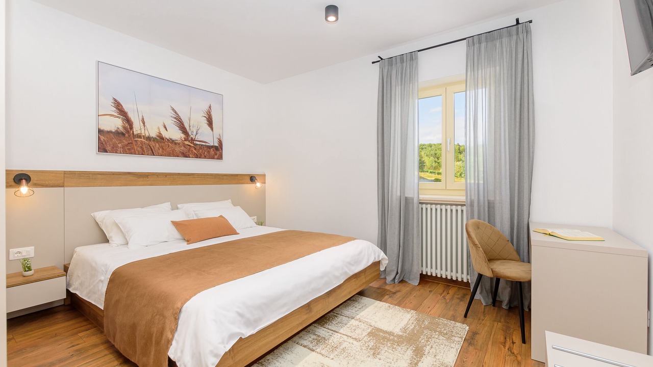 Photo of Bedroom in Skropeti