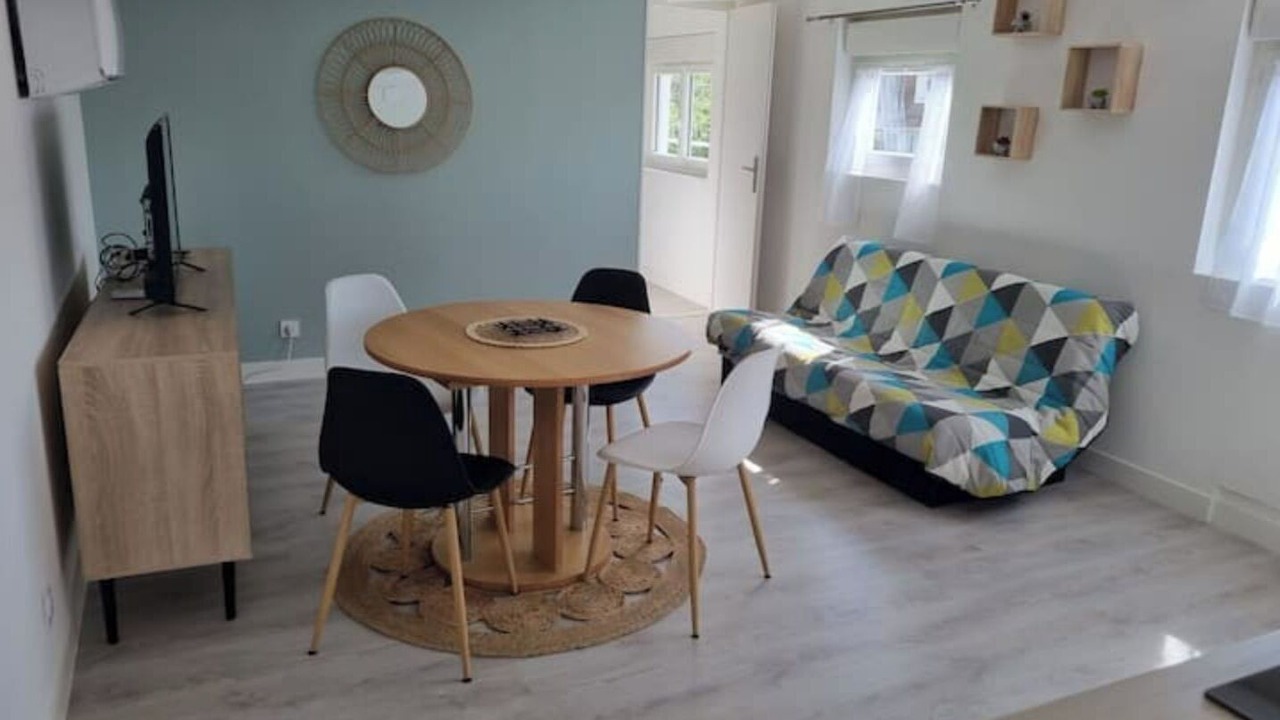 Photo of Others in Veigne