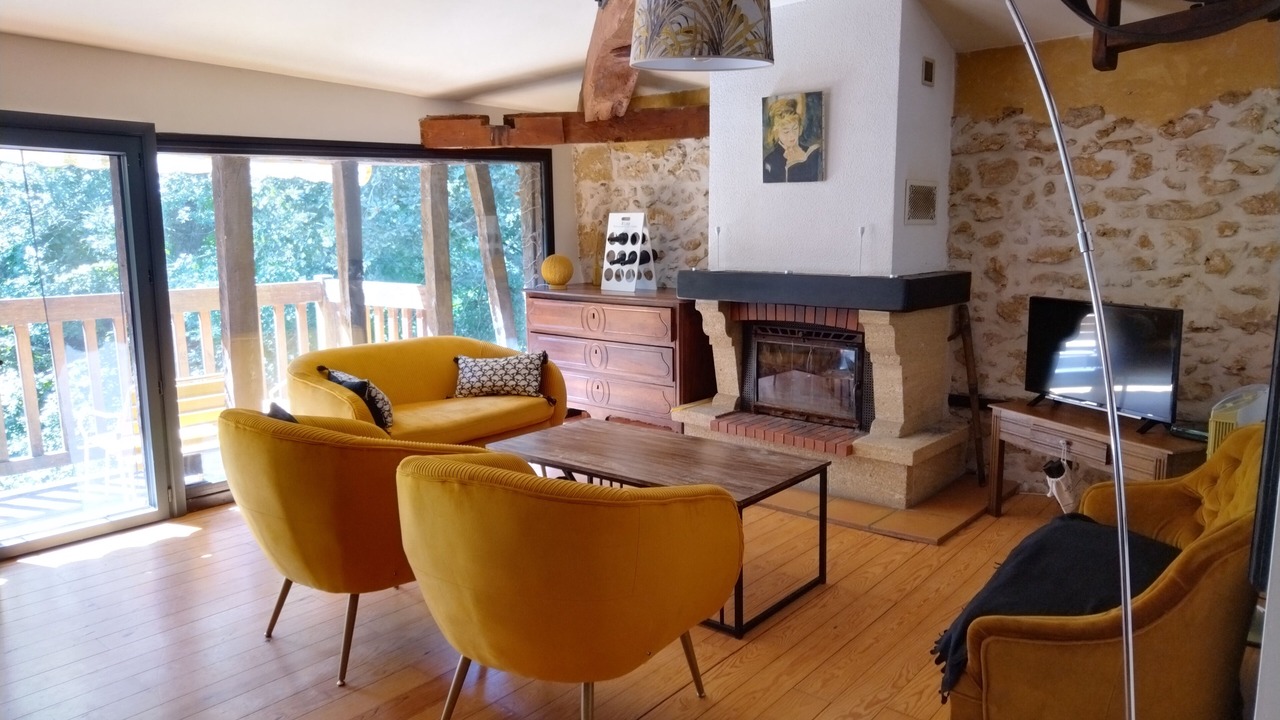 Photo of Livingroom in Uchacq