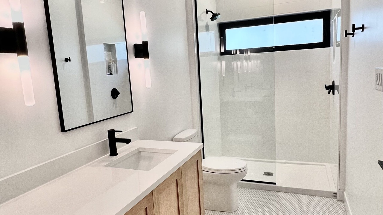 Photo of Bathroom in Victoria Beach