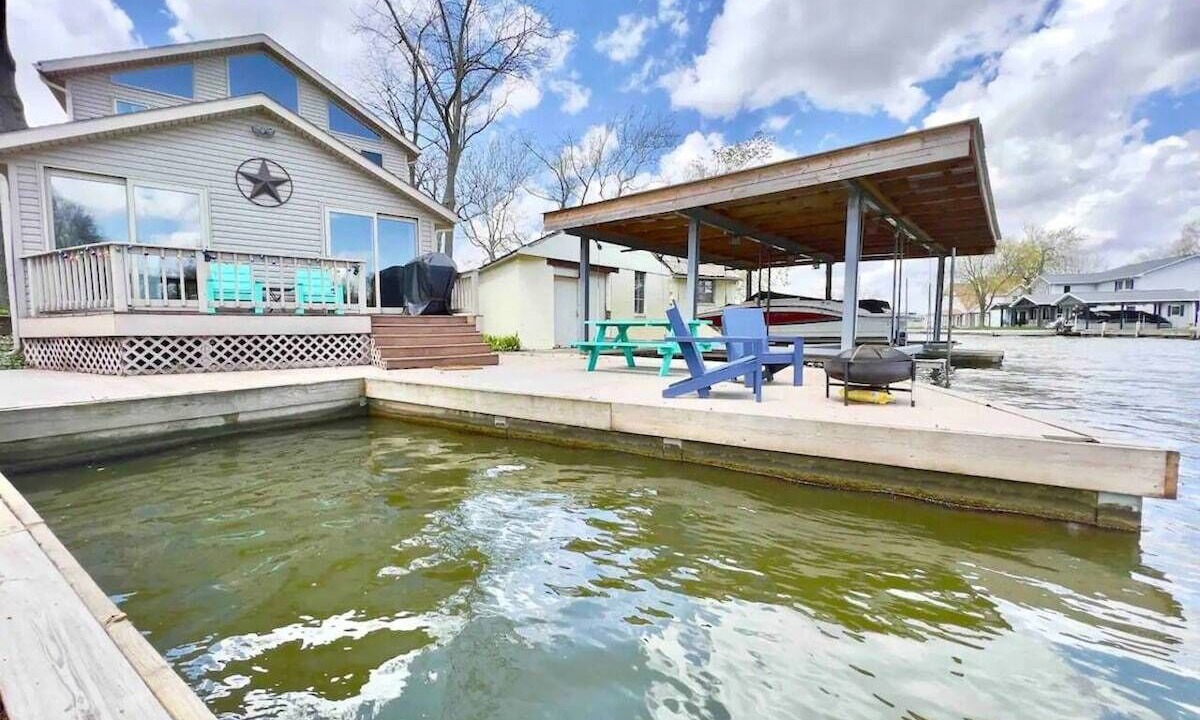 Photo of Outdoor in Russells Point