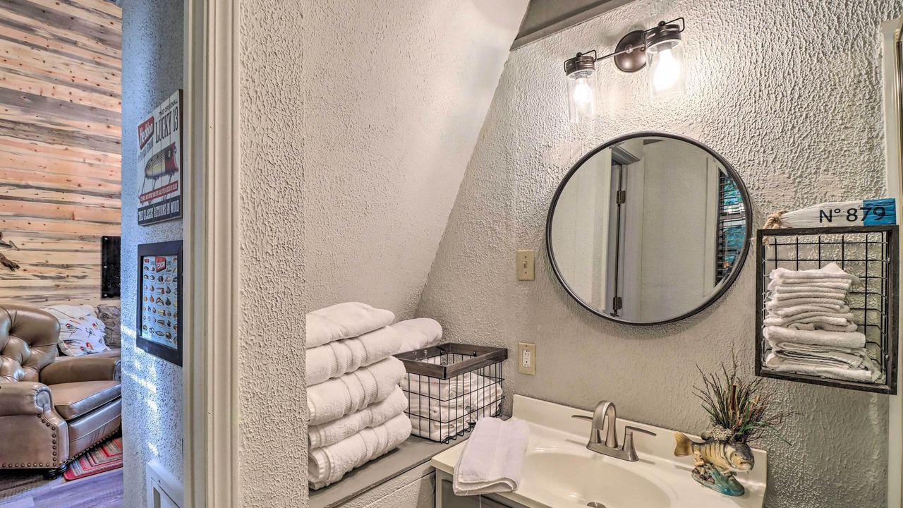 Photo of Bathroom in Higden