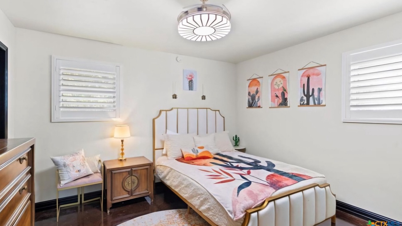 Photo of Bedroom in McQueeney