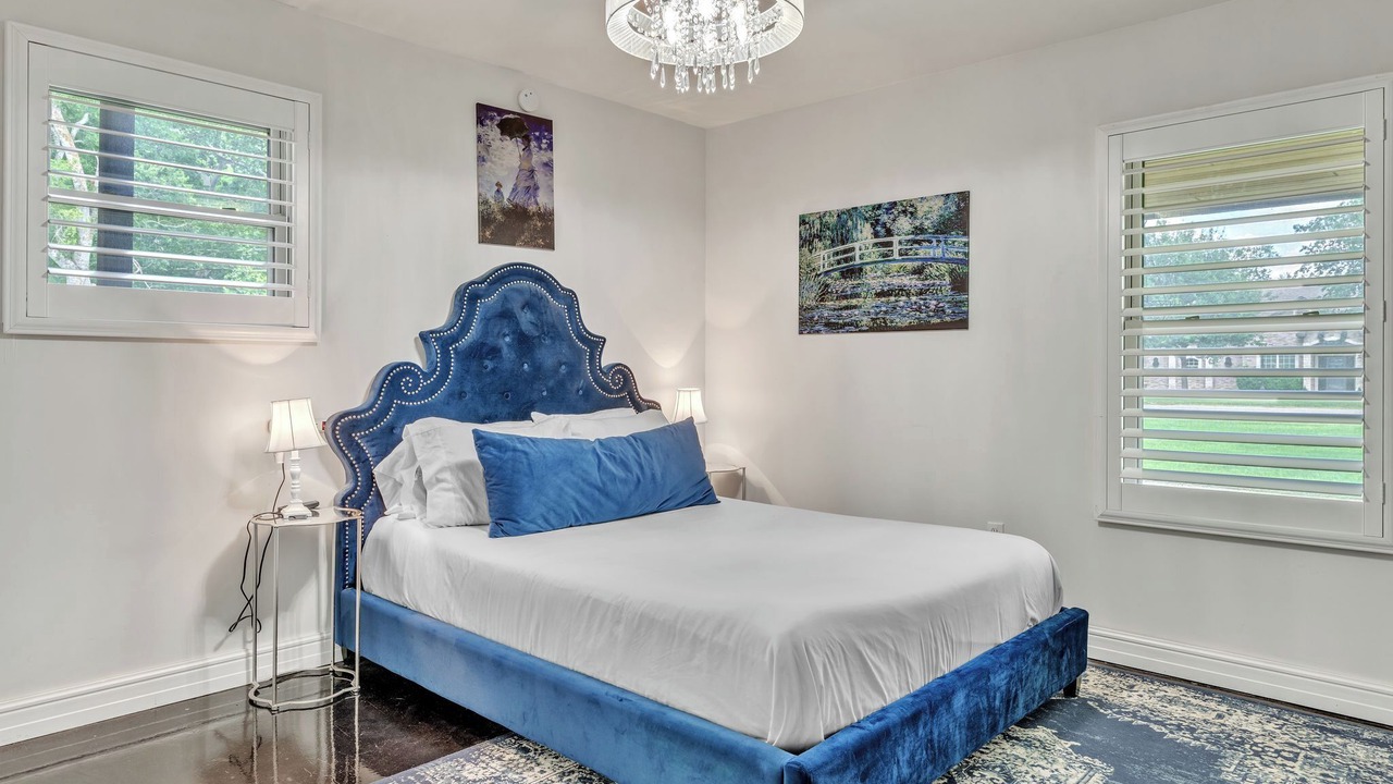 Photo of Bedroom in McQueeney