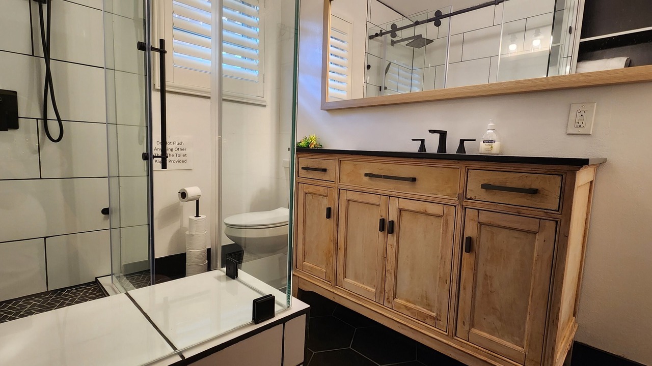 Photo of Bathroom in McQueeney