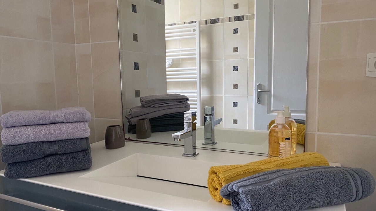 Photo of Bathroom in Port-des-Barques