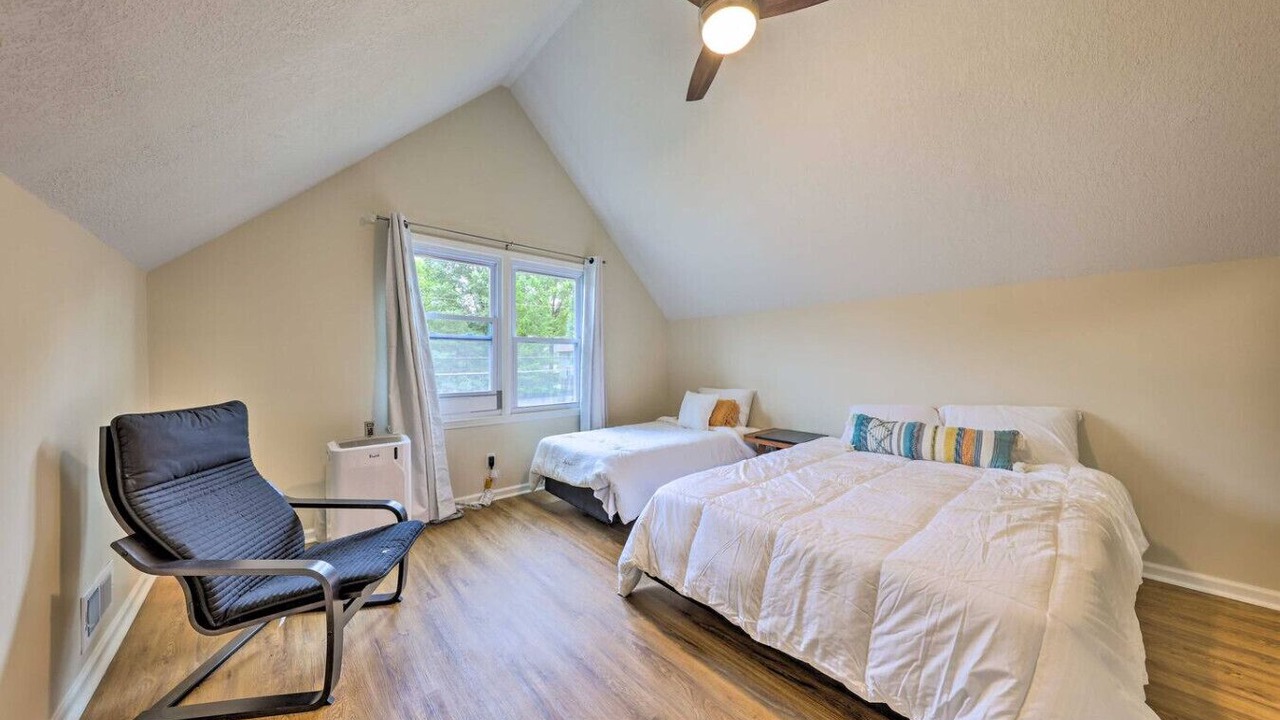 Photo of Bedroom in Nall Hills