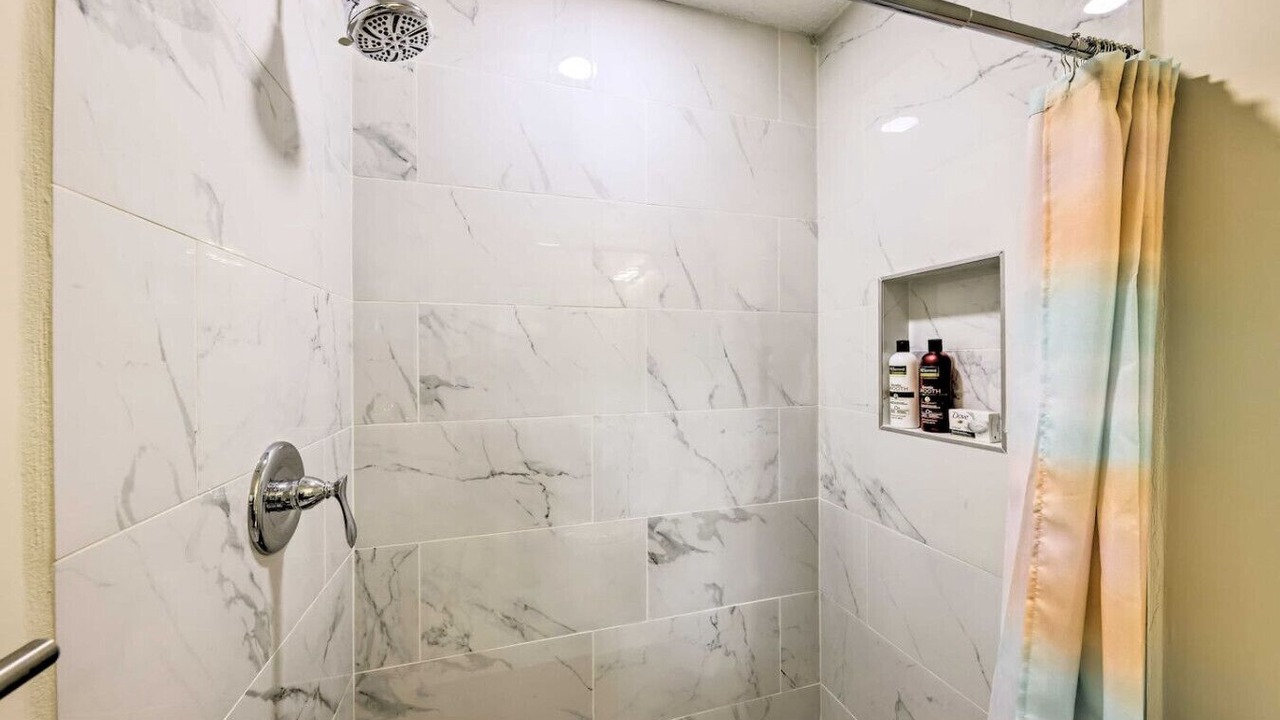 Photo of Bathroom in Nall Hills