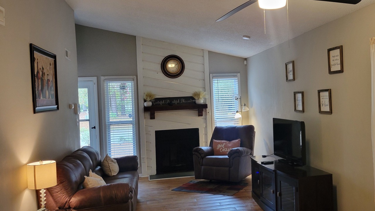 Photo of Livingroom in Jacksonville