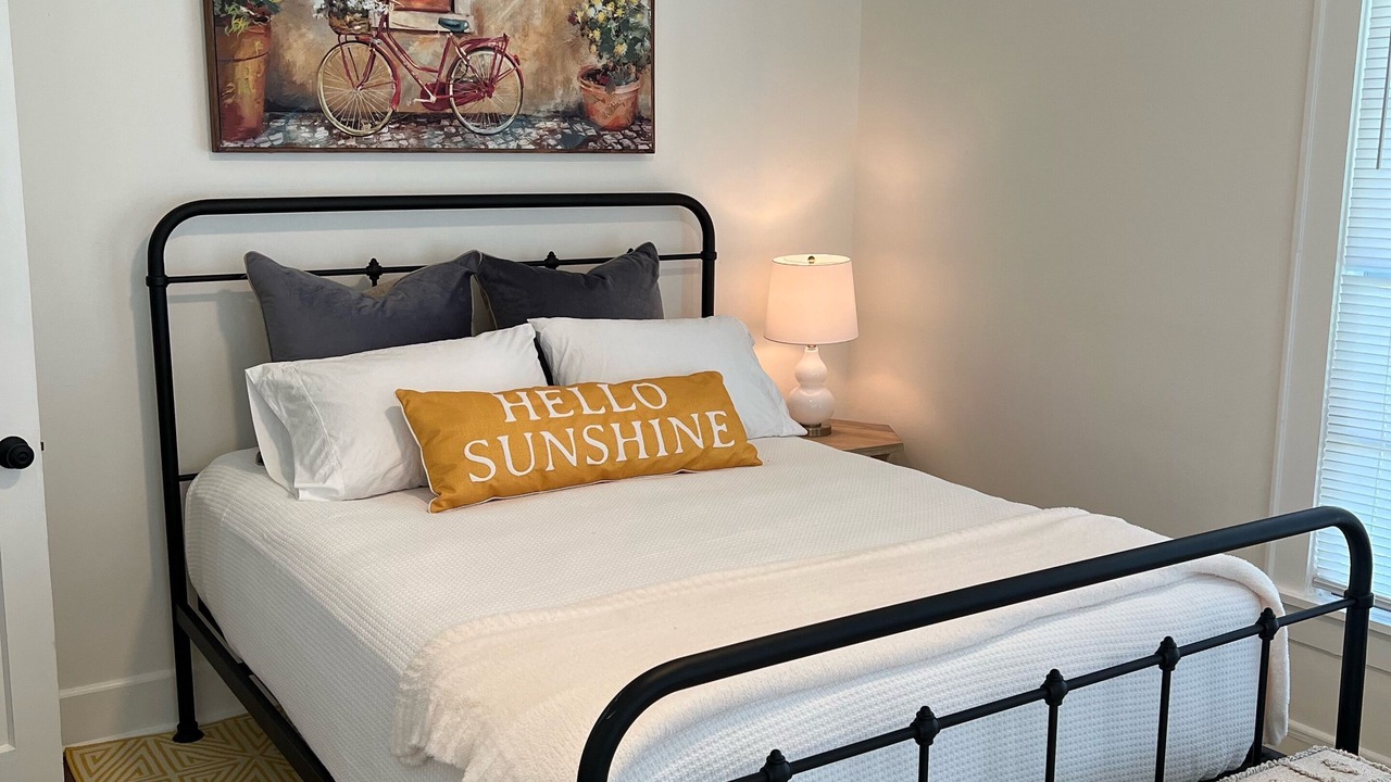 Photo of Bedroom in Benton
