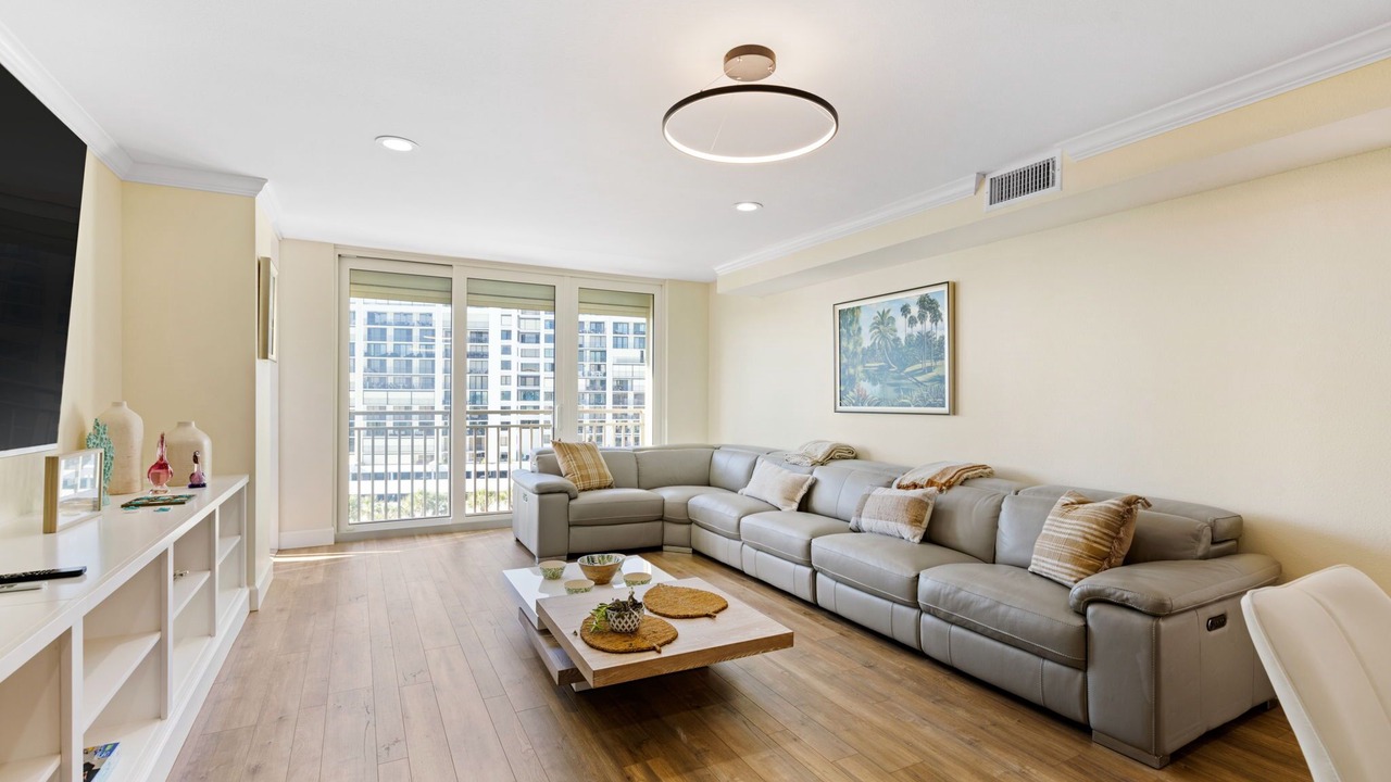 Photo of Livingroom in Sand Key