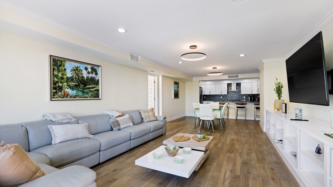 Photo of Livingroom in Sand Key