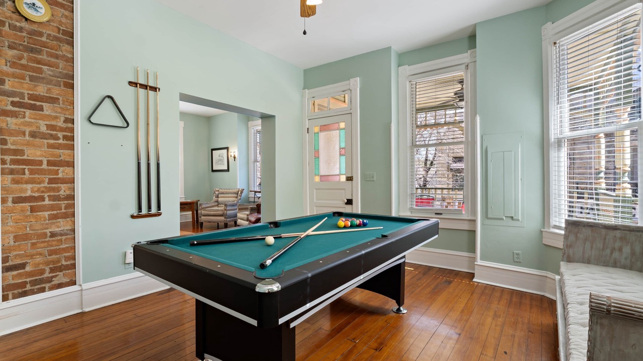 Photo of Bedroom in Eureka Springs Historic District