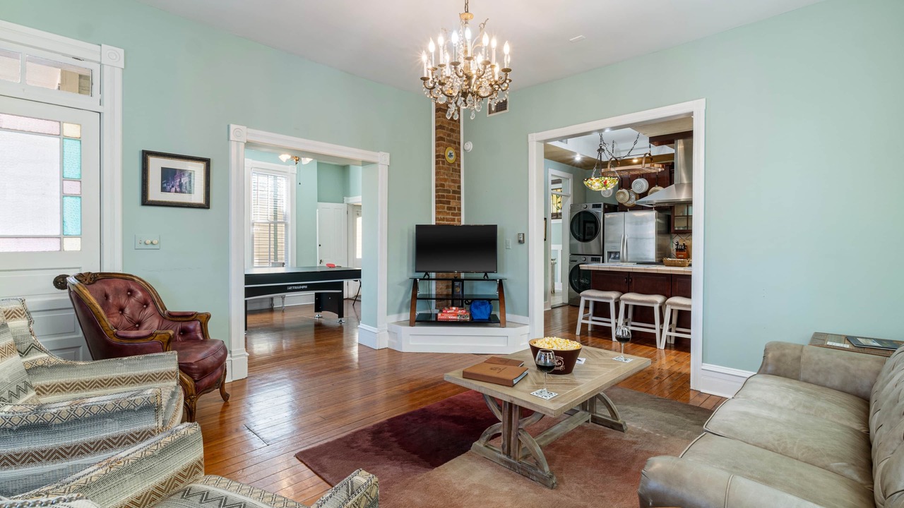 Photo of Livingroom in Eureka Springs Historic District