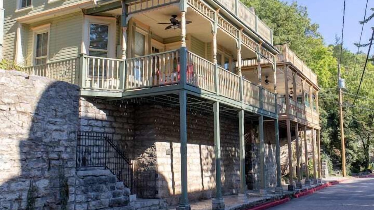 Photo of Others in Eureka Springs Historic District