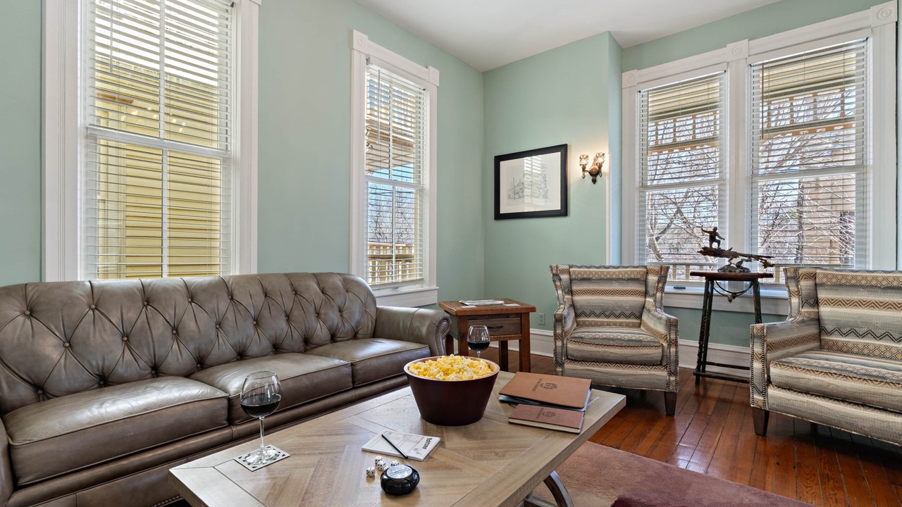 Photo of Livingroom in Eureka Springs Historic District