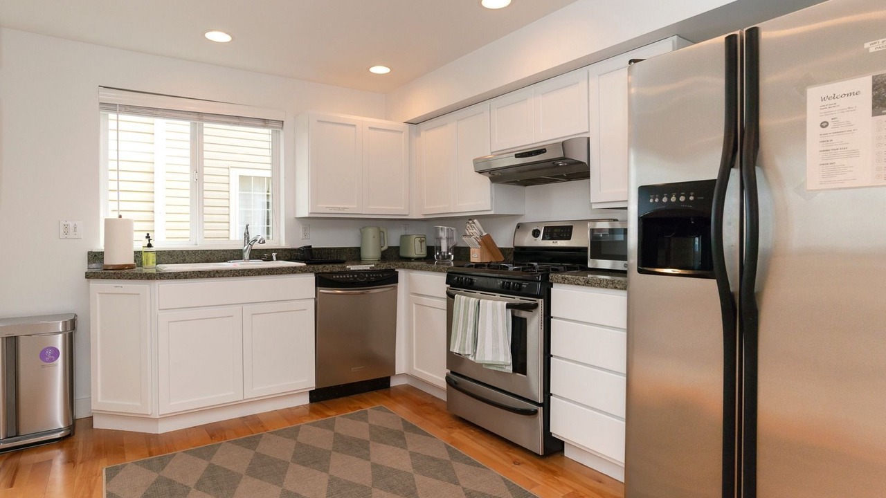 Photo of Kitchen in Green Lake