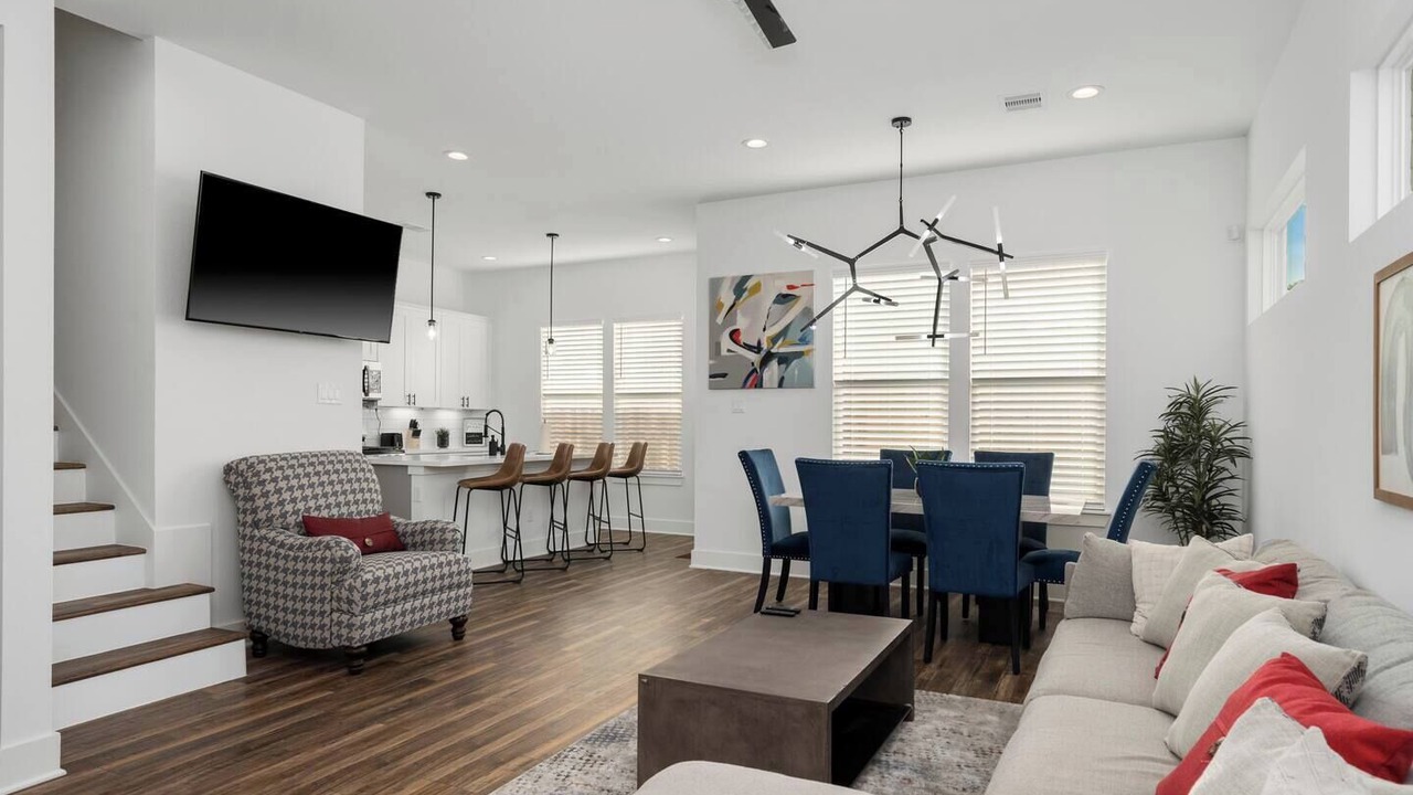 Photo of Livingroom in Northside