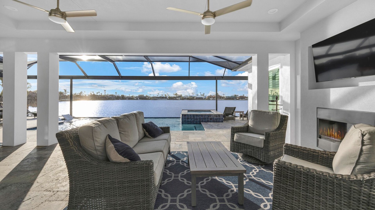 Photo of Livingroom in Eight Lakes