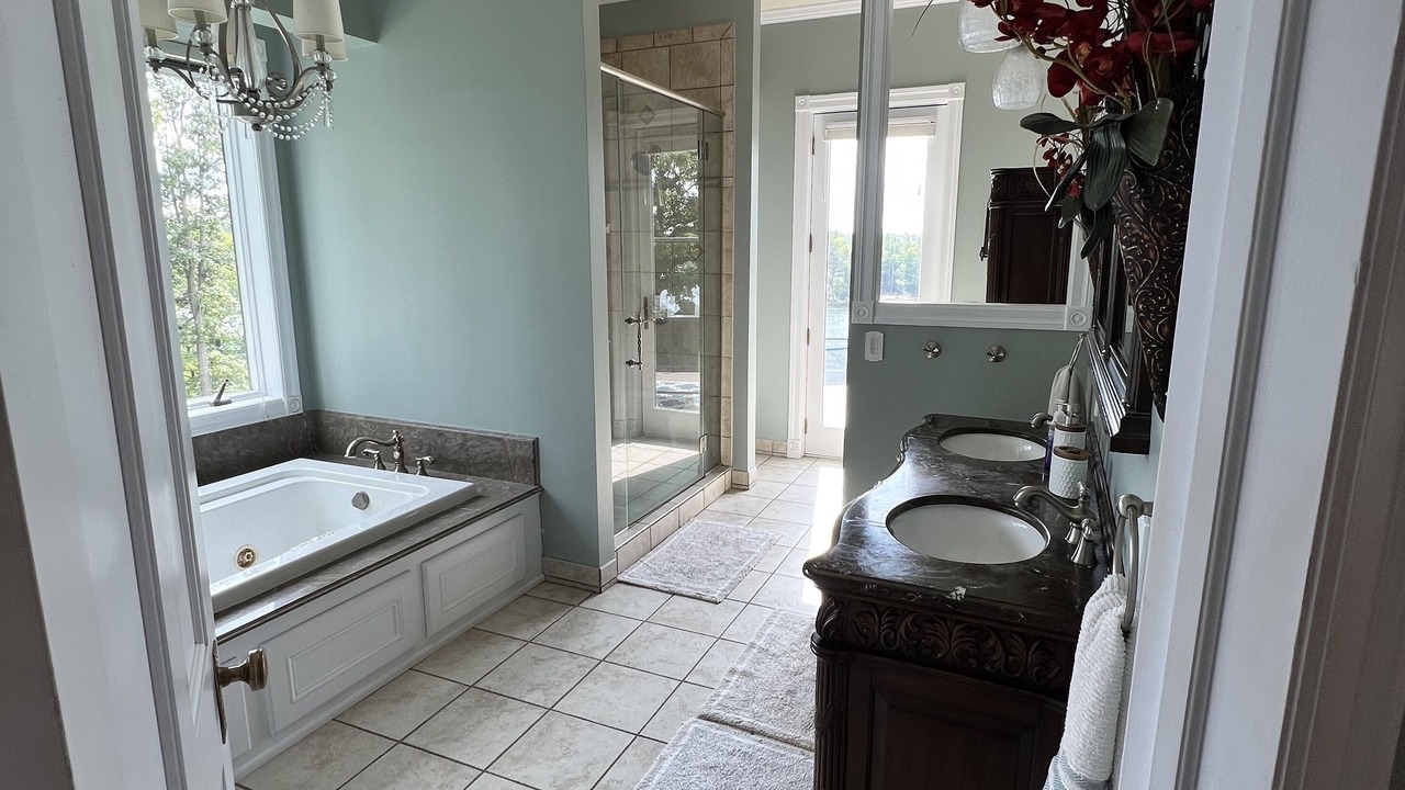Photo of Bathroom in Herron