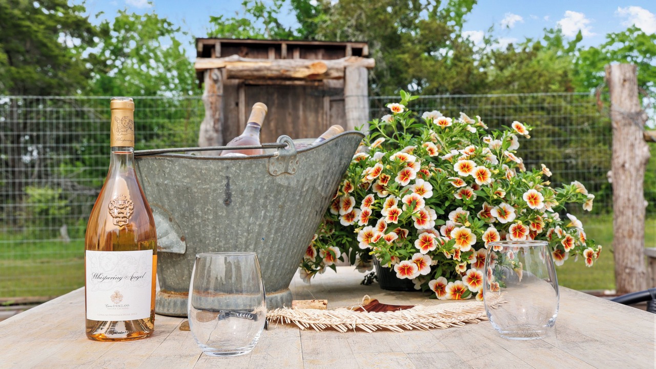 Photo of Outdoor in Round Top