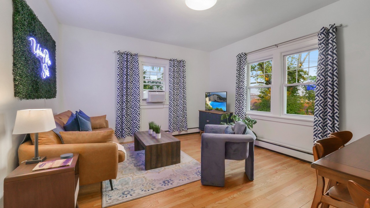 Photo of Livingroom in Newburgh