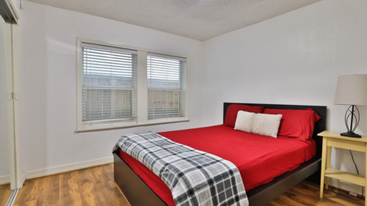 Photo of Bedroom in Hyde Park