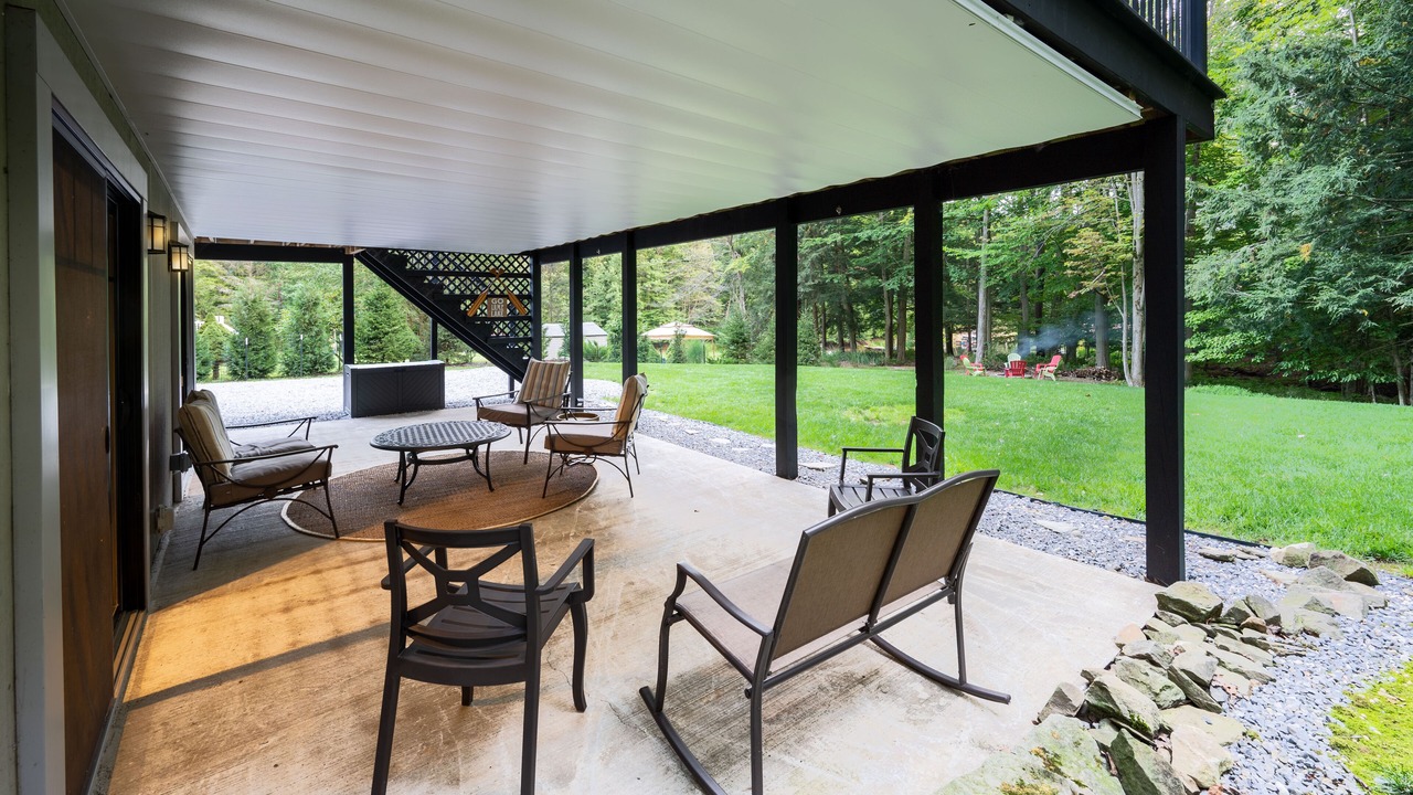 Photo of Patio Balcony in Treasure Lake