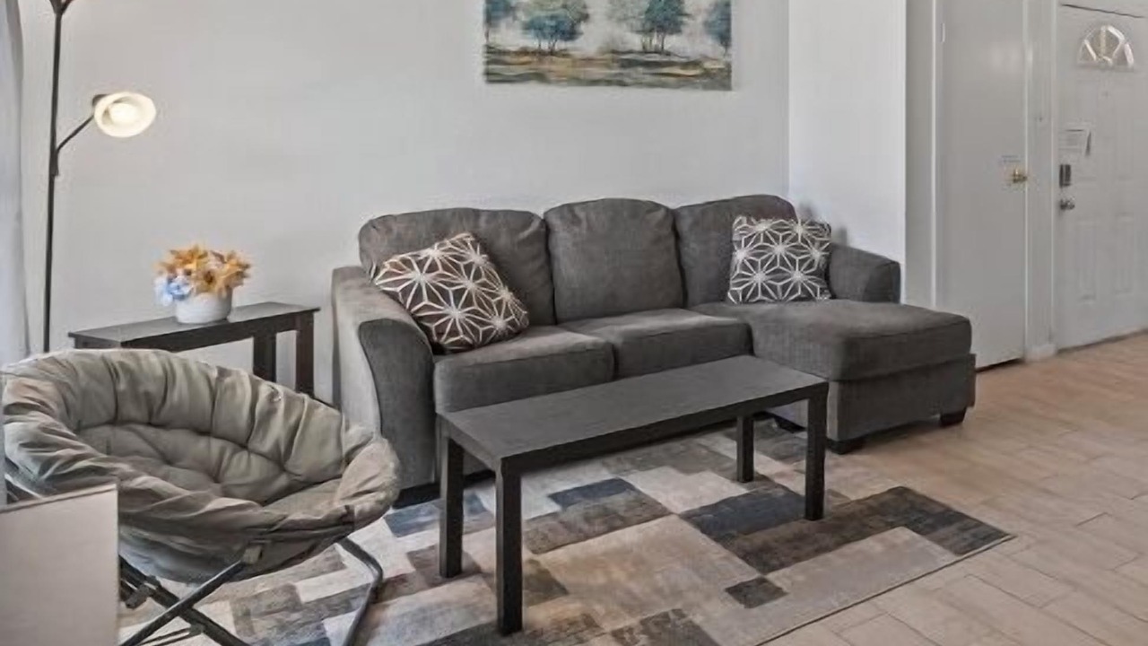 Photo of Livingroom in Spring
