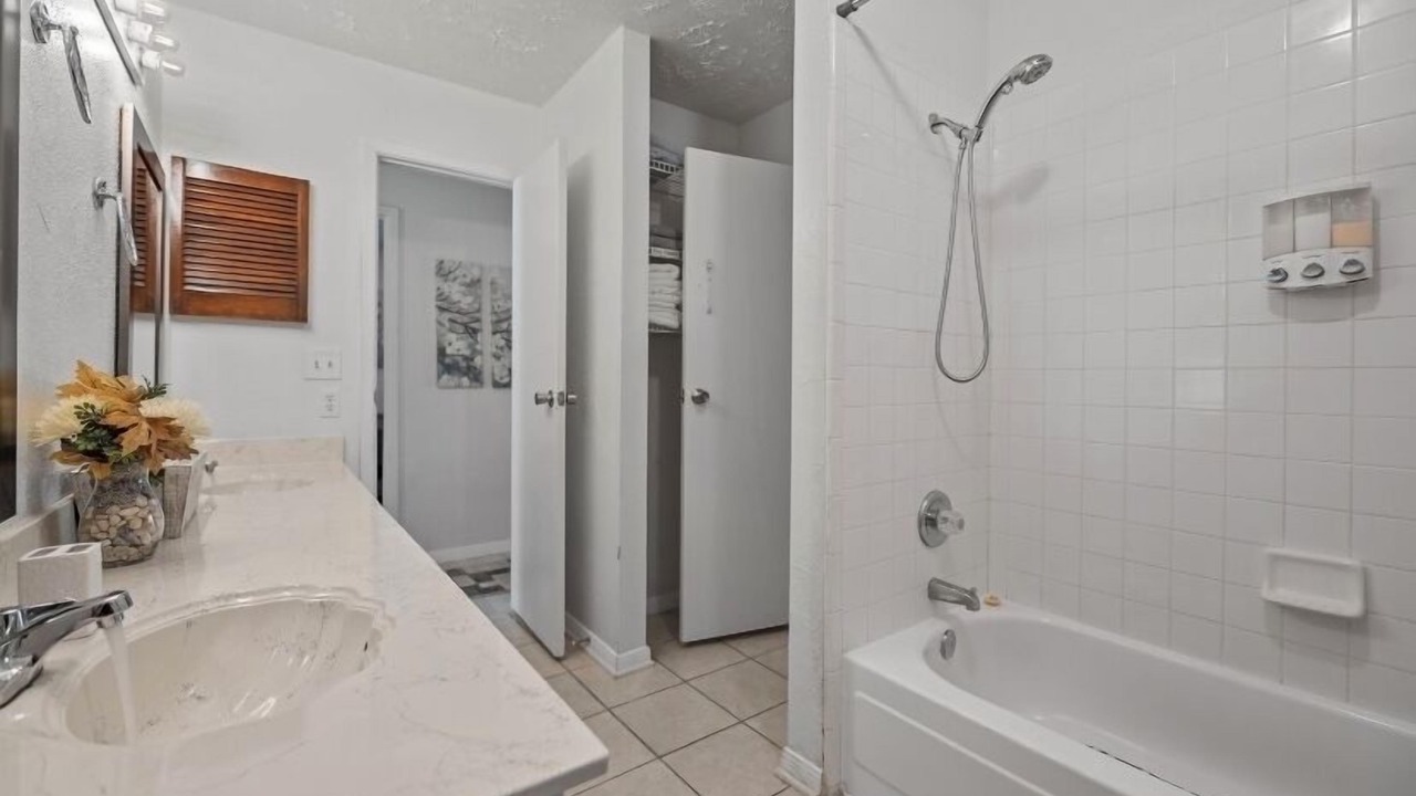 Photo of Bathroom in Spring