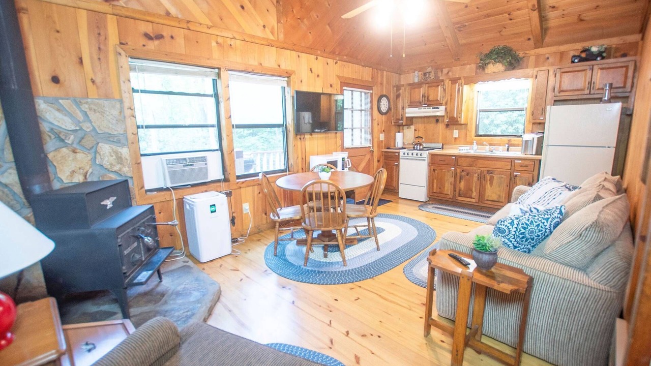 Photo of Livingroom in Clarkesville