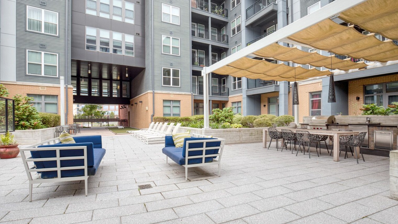 Photo of Outdoor in Jefferson Manor
