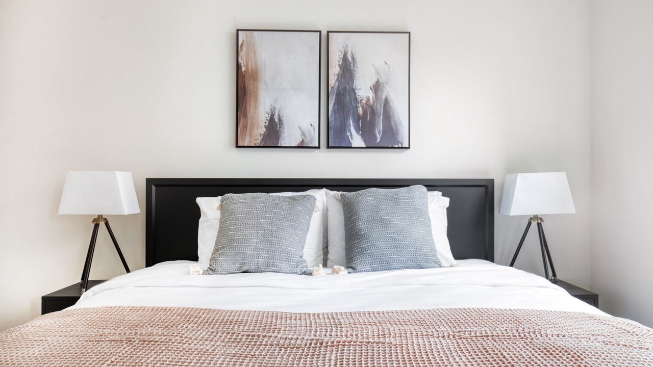 Photo of Bedroom in Jefferson Manor