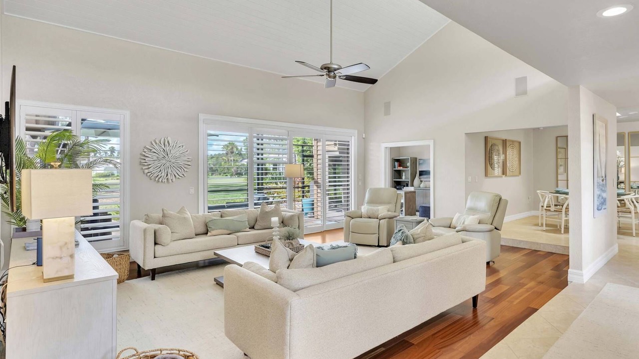 Photo of Bedroom in Fairway Village