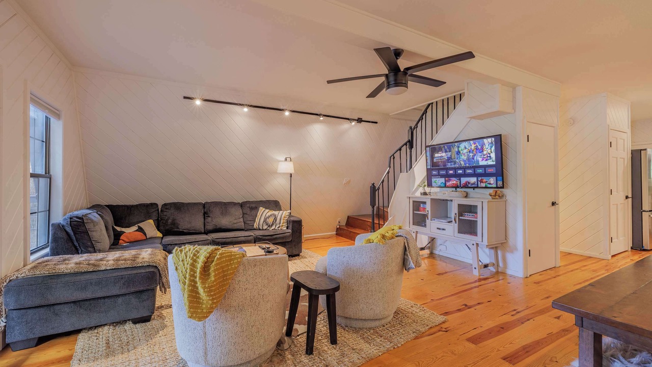 Photo of Livingroom in Morganton