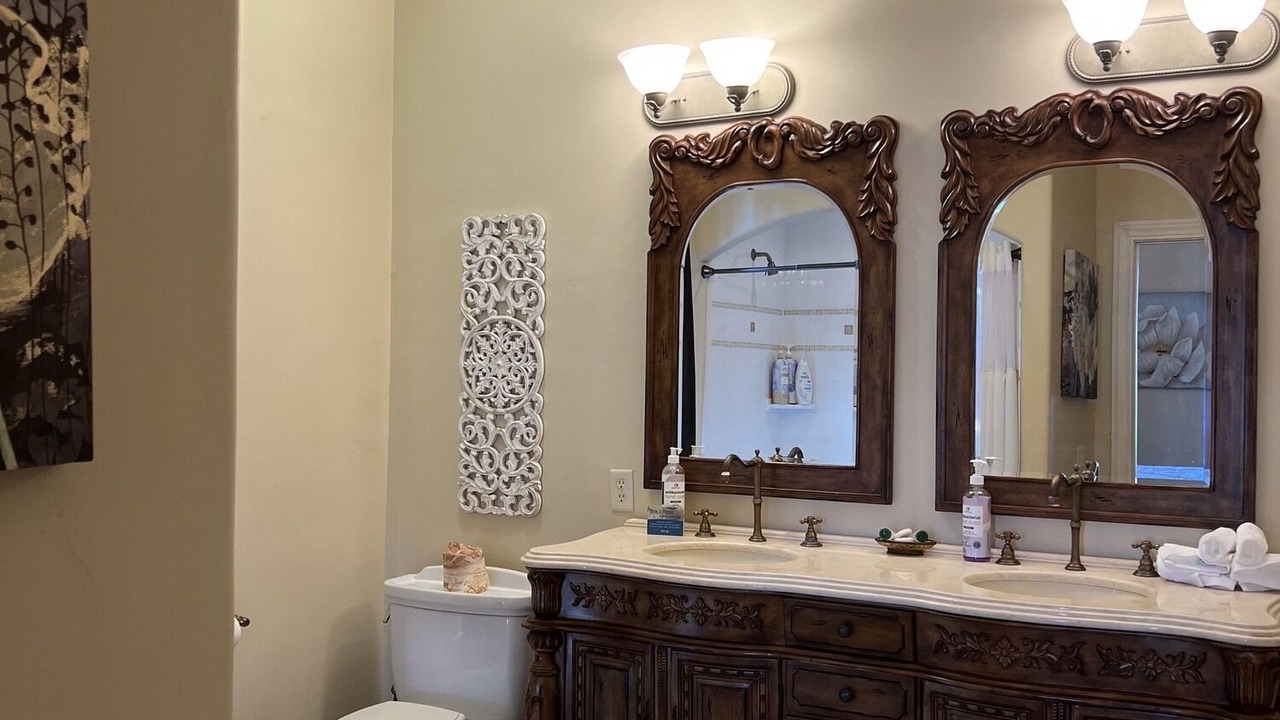 Photo of Bathroom in Salinas