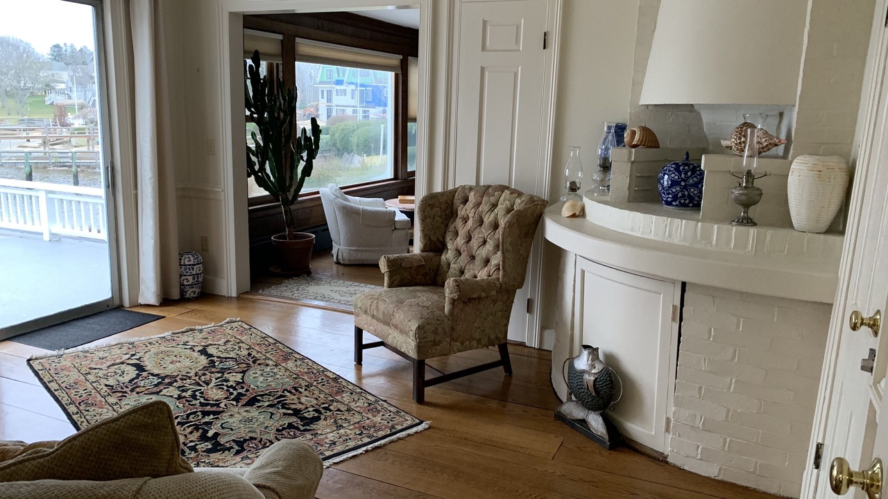 Photo of Livingroom in Buzzards Bay