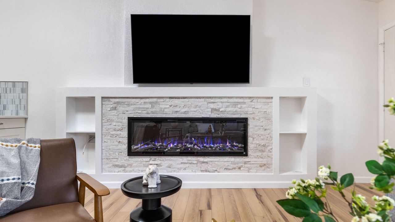 Photo of Livingroom in McNeil
