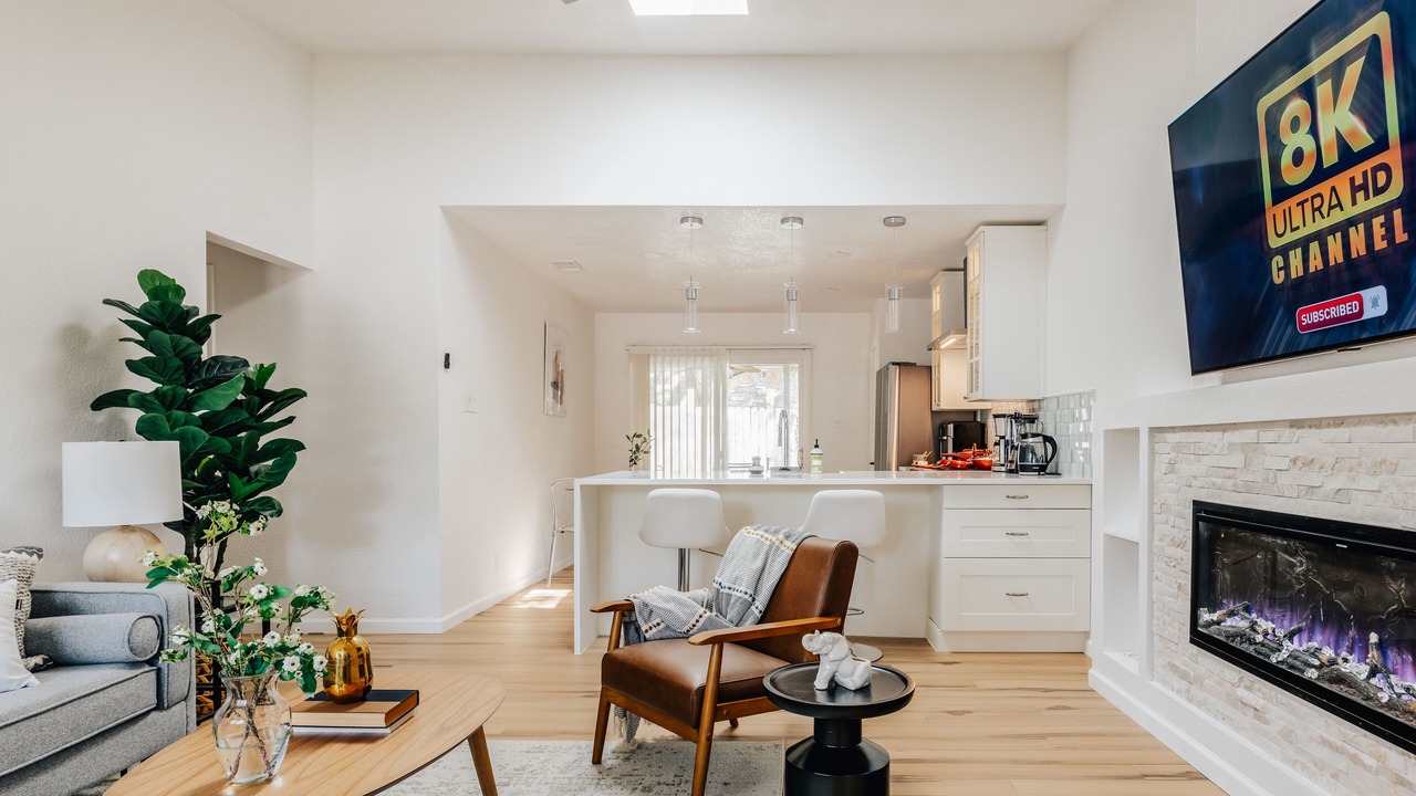 Photo of Livingroom in McNeil