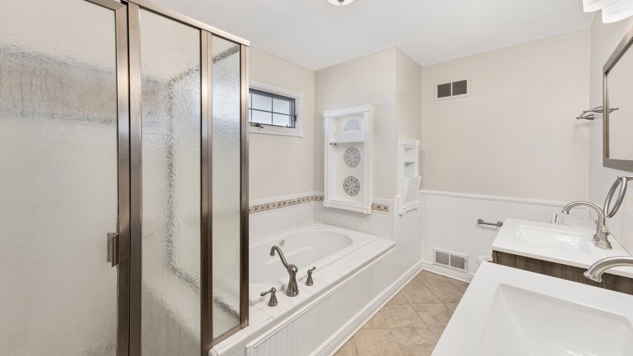 Photo of Bathroom in Fox Lake