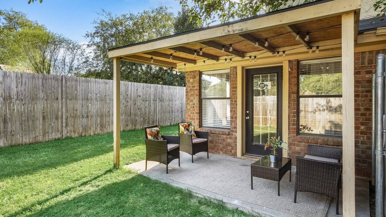 Photo of Patio Balcony in Euless
