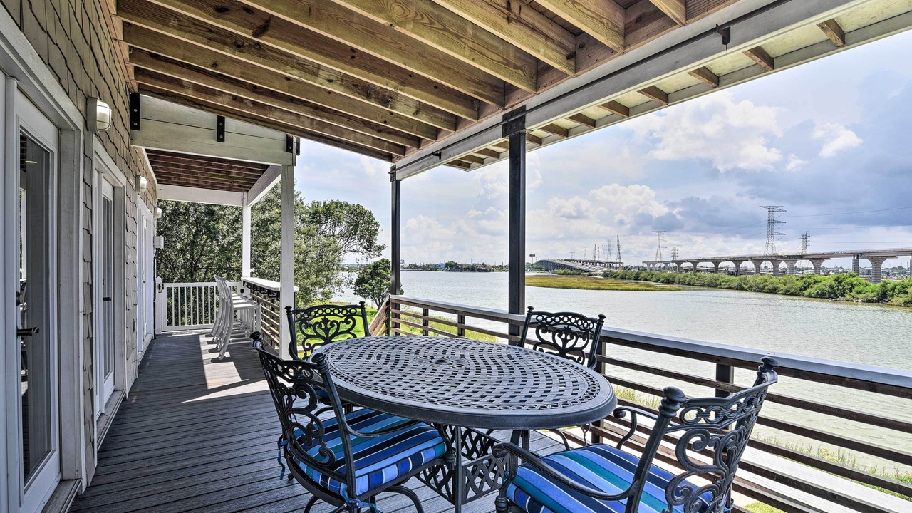 Photo of Patio Balcony in El Lago