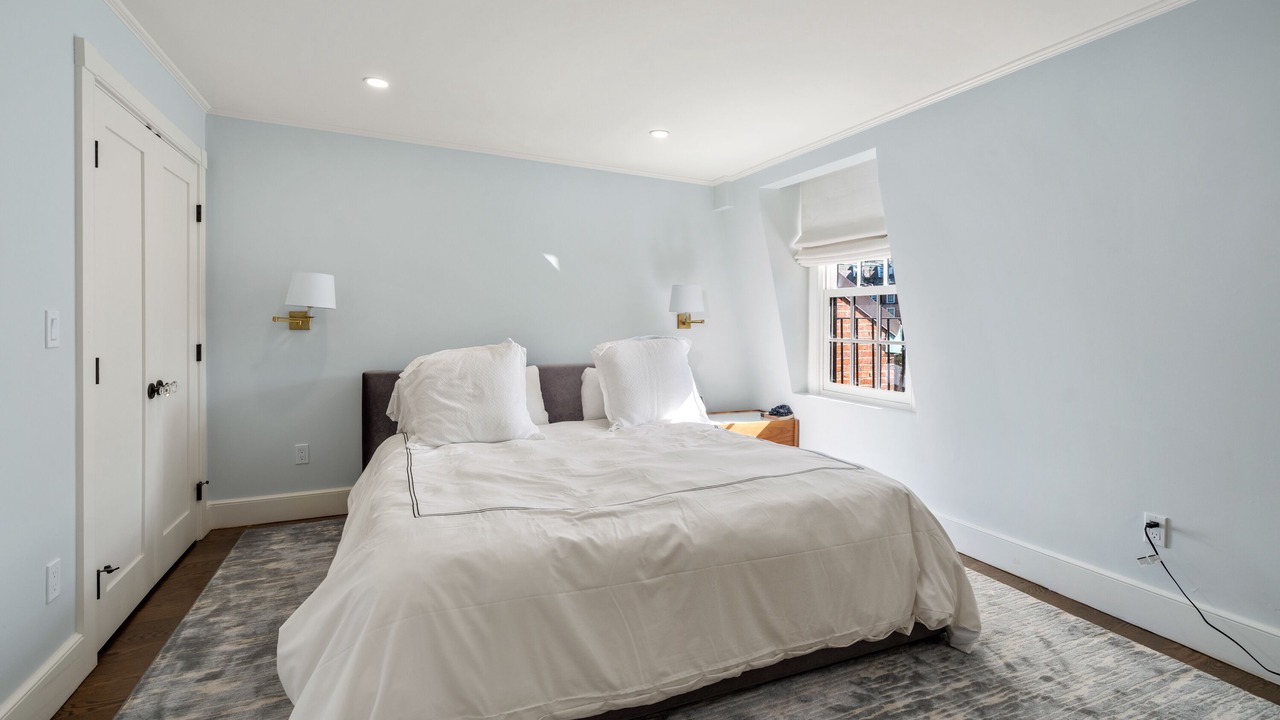 Photo of Bedroom in Beacon Hill