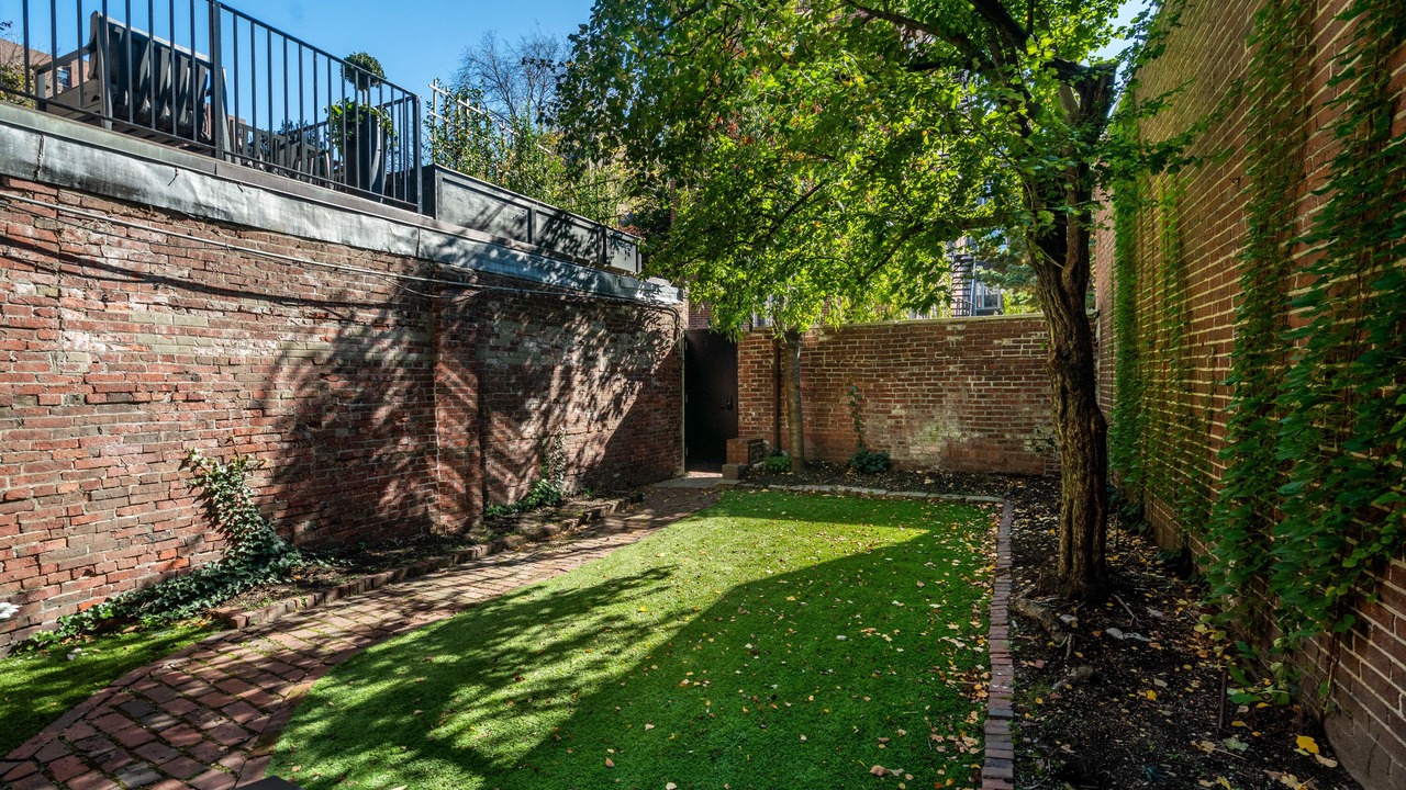 Photo of Outdoor in Beacon Hill